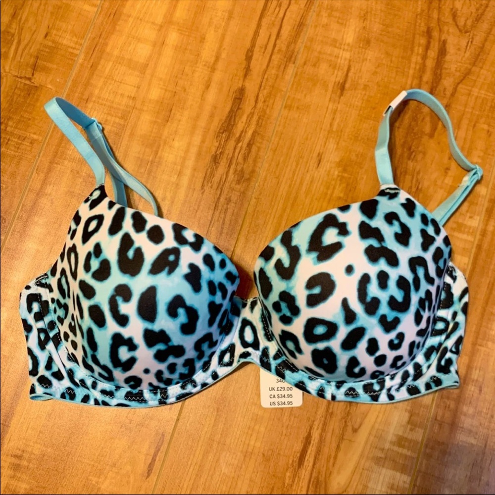 Pink Bras - Picture 5 of 7